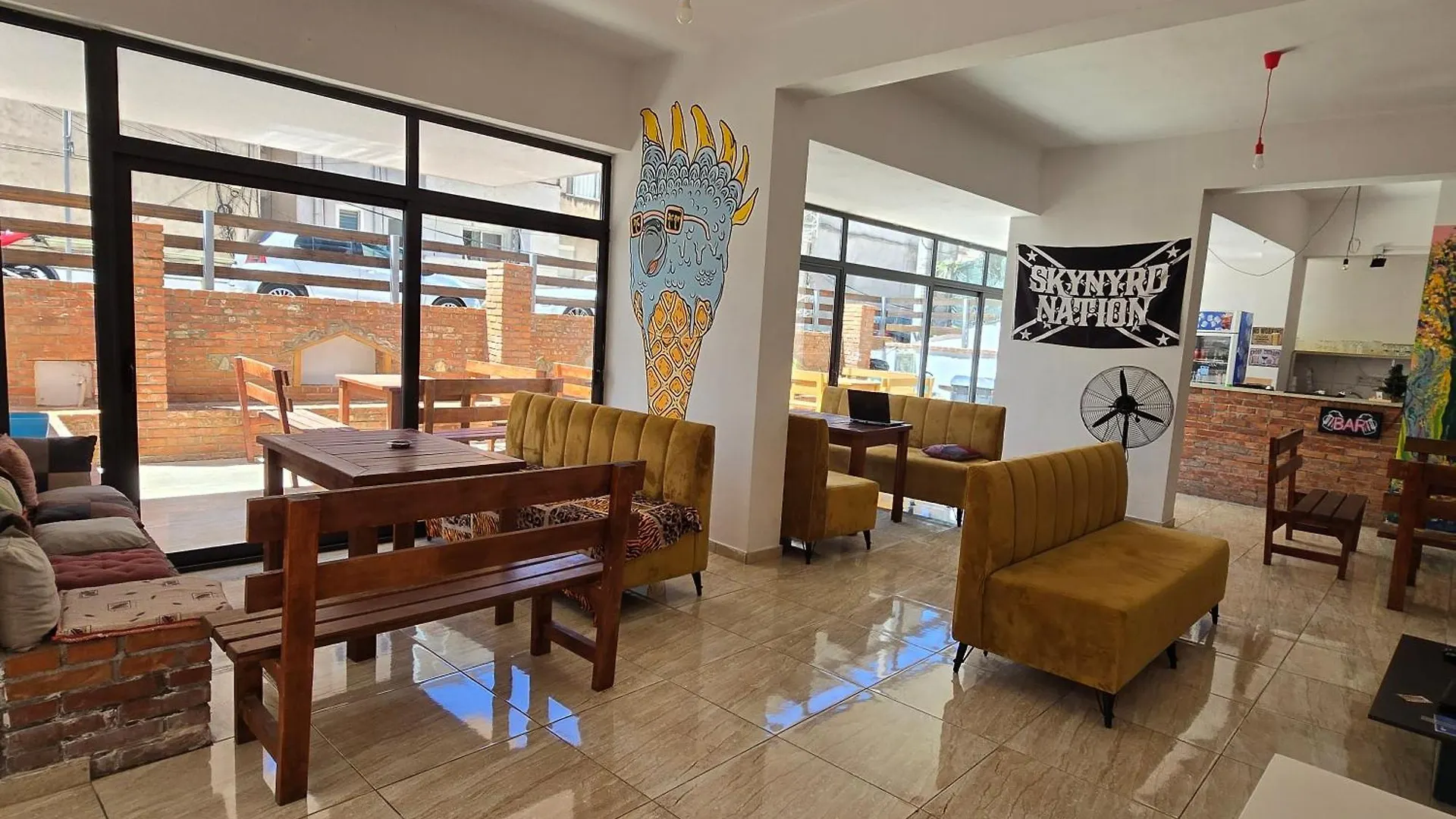 Saranda Poseidonas Hostel 0*, Sarandë